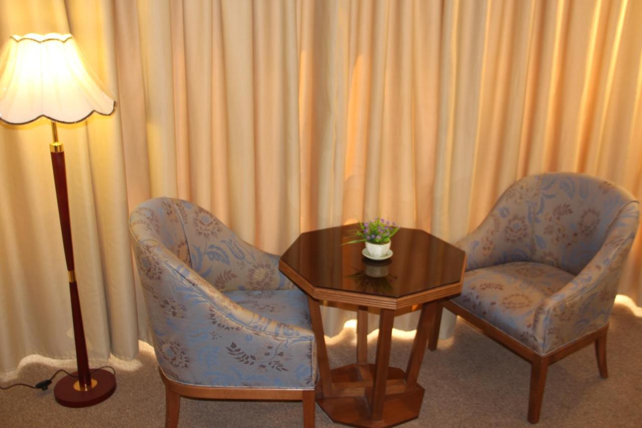 Saray Hotel Аман Екстериор снимка