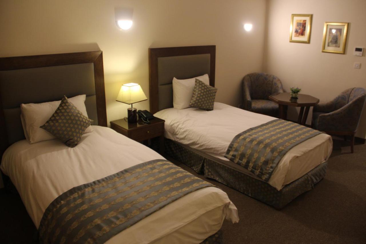 Saray Hotel Аман Екстериор снимка