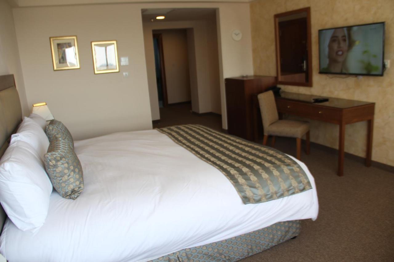 Saray Hotel Аман Екстериор снимка