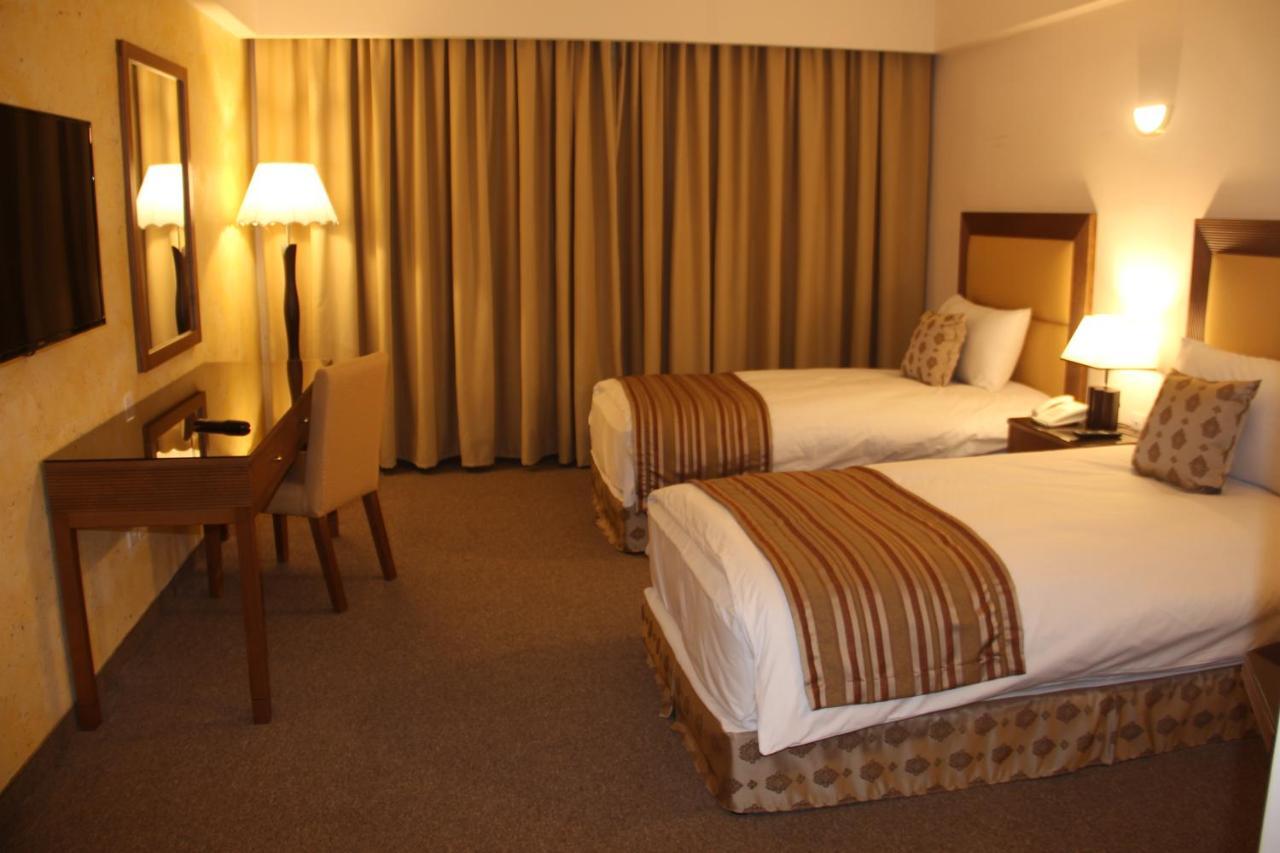 Saray Hotel Аман Екстериор снимка
