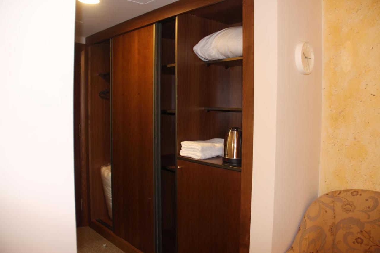 Saray Hotel Аман Екстериор снимка