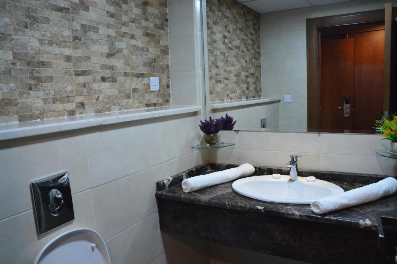 Saray Hotel Аман Екстериор снимка