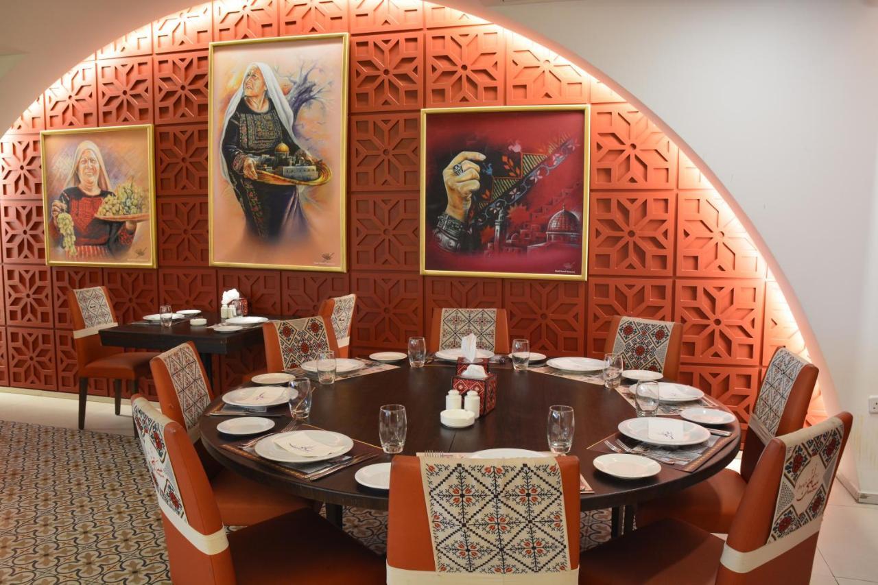 Saray Hotel Аман Екстериор снимка