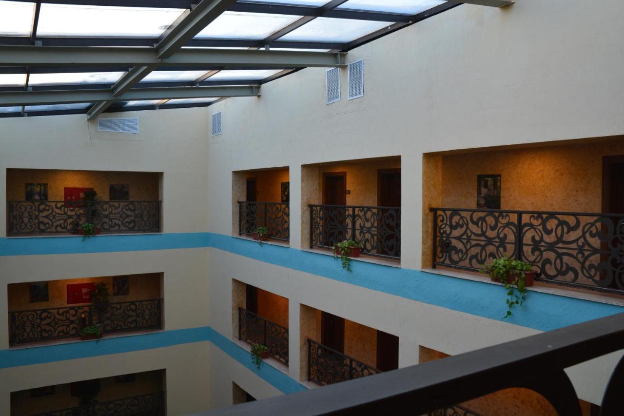 Saray Hotel Аман Екстериор снимка
