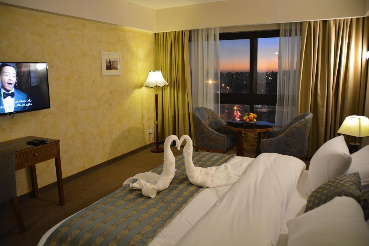 Saray Hotel Аман Екстериор снимка