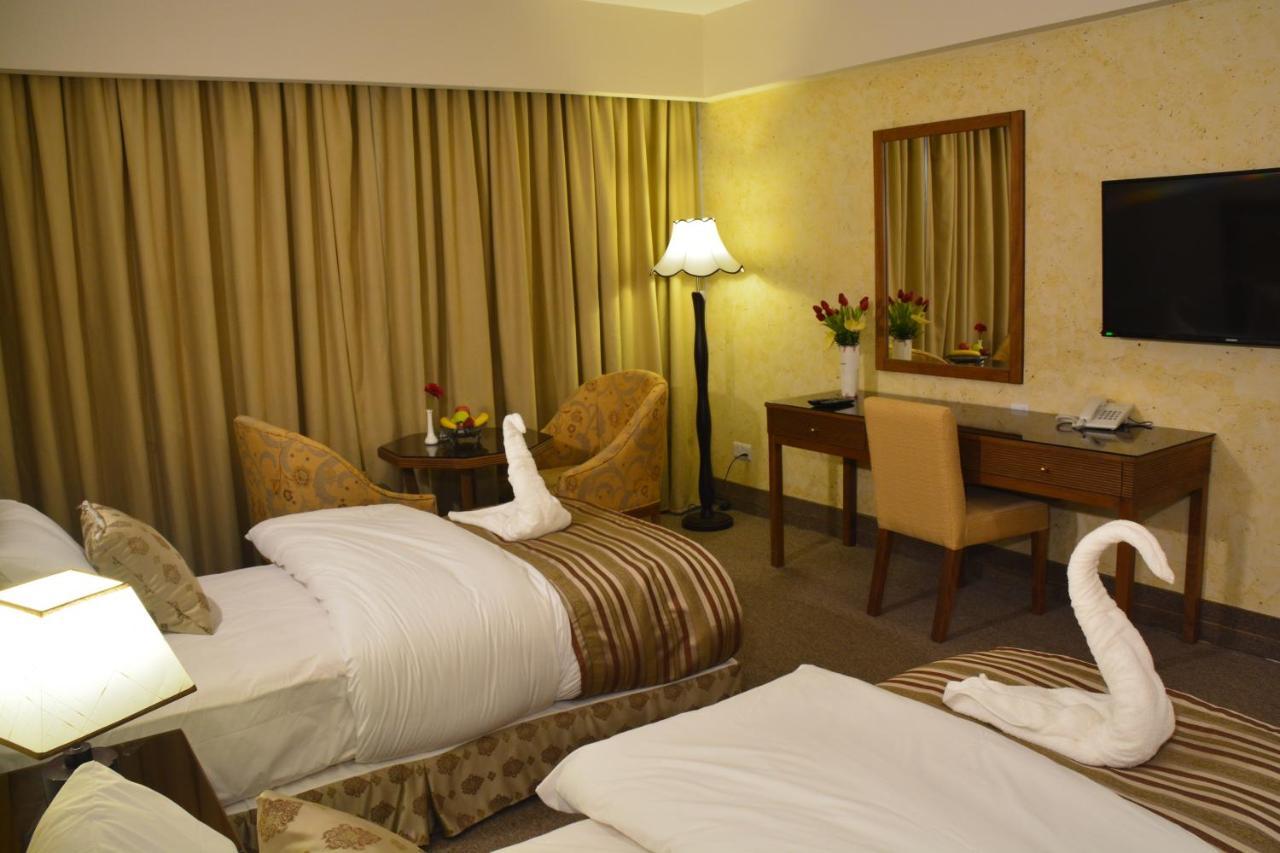 Saray Hotel Аман Екстериор снимка