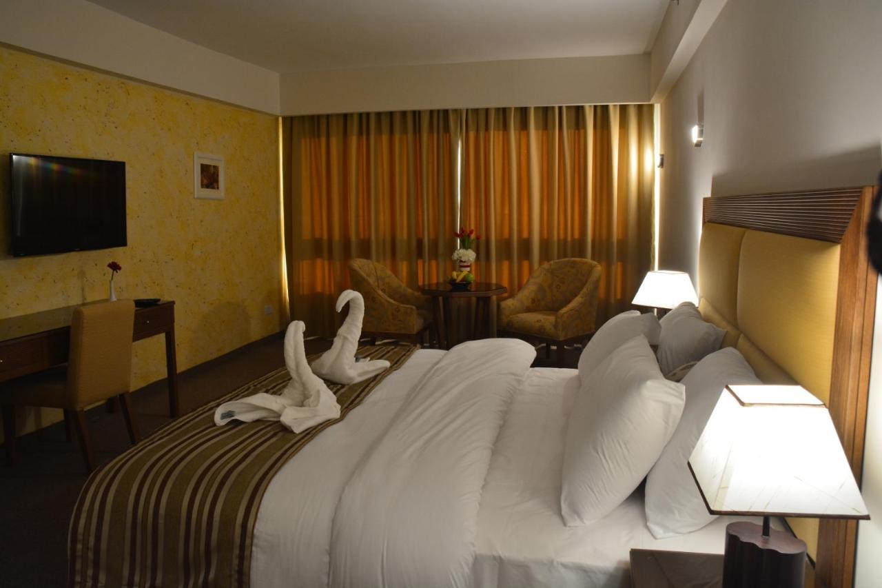 Saray Hotel Аман Екстериор снимка