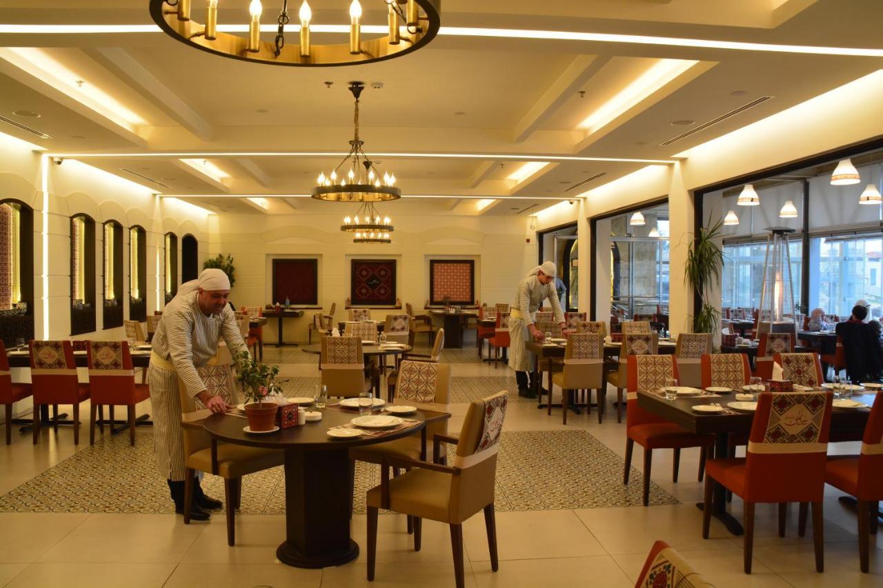 Saray Hotel Аман Екстериор снимка