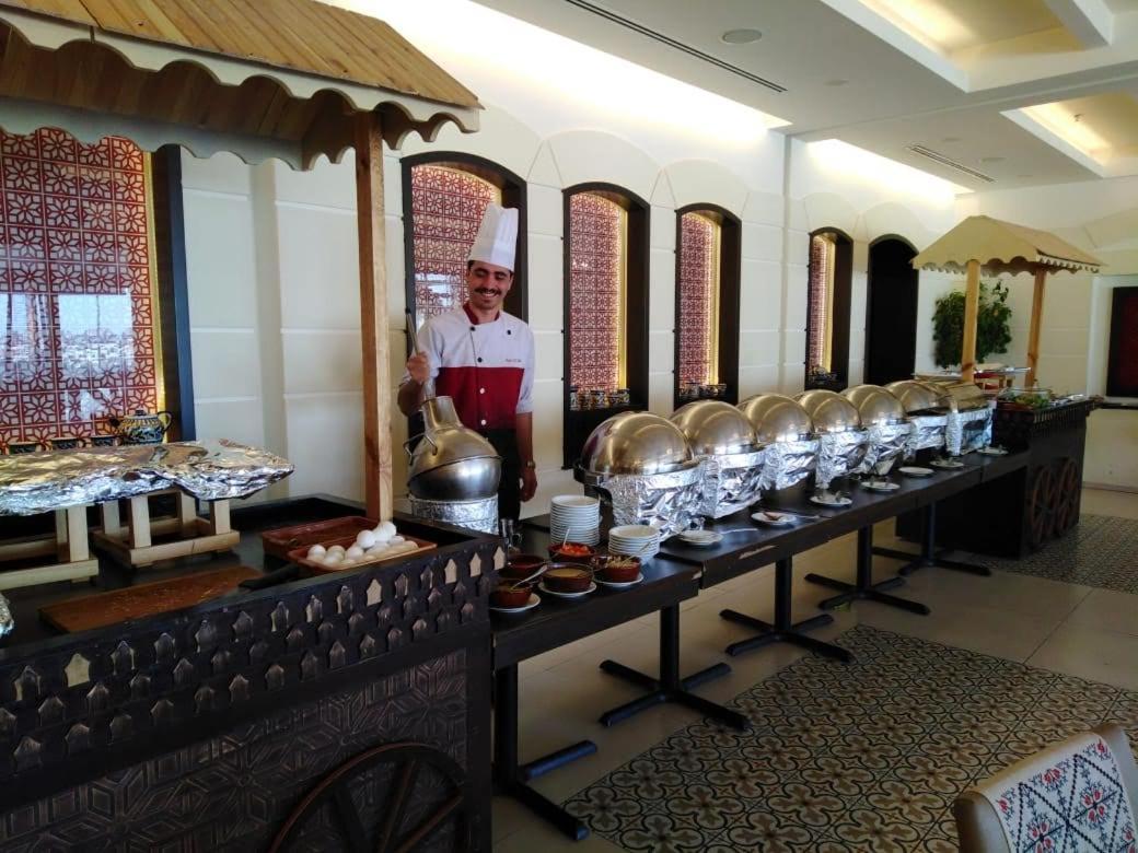 Saray Hotel Аман Екстериор снимка
